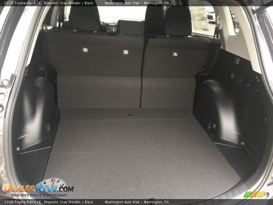 2018 Toyota RAV4 LE Magnetic Gray Metallic / Black Photo #13