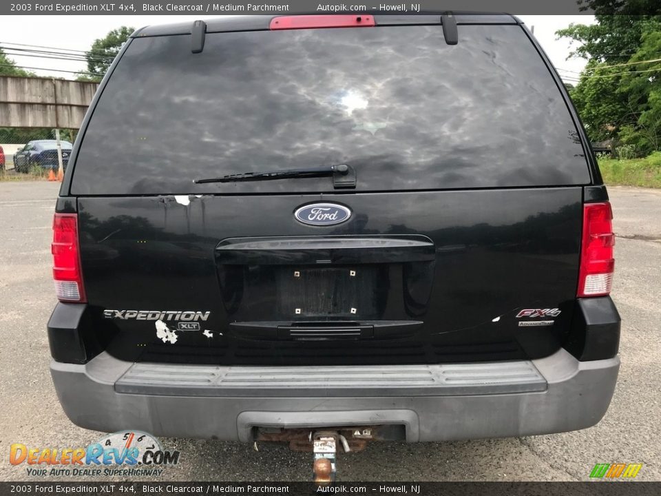 2003 Ford Expedition XLT 4x4 Black Clearcoat / Medium Parchment Photo #6