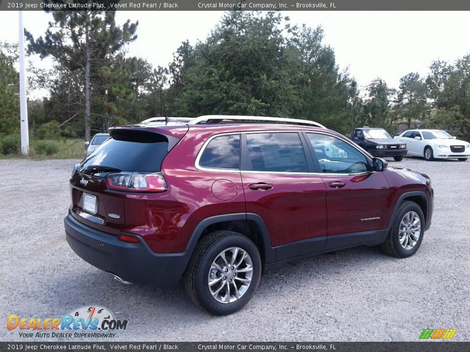 2019 Jeep Cherokee Latitude Plus Velvet Red Pearl / Black Photo #5