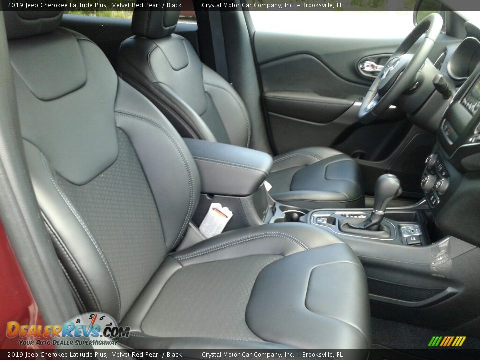 2019 Jeep Cherokee Latitude Plus Velvet Red Pearl / Black Photo #12