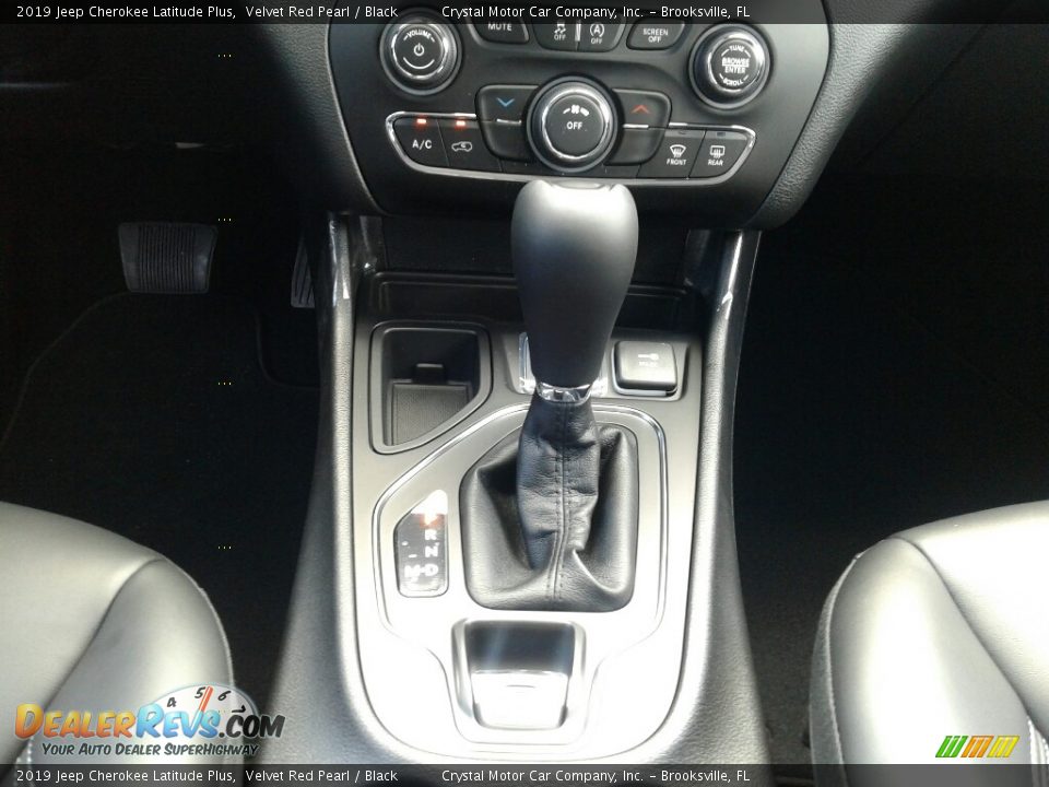 2019 Jeep Cherokee Latitude Plus Velvet Red Pearl / Black Photo #16