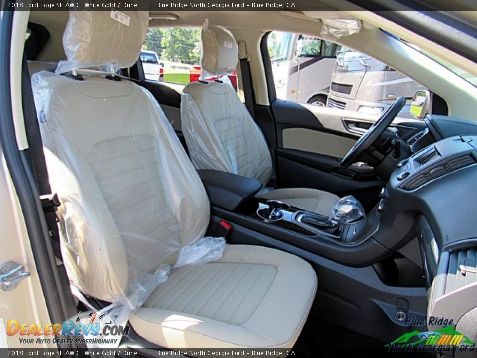 2018 Ford Edge SE AWD White Gold / Dune Photo #11