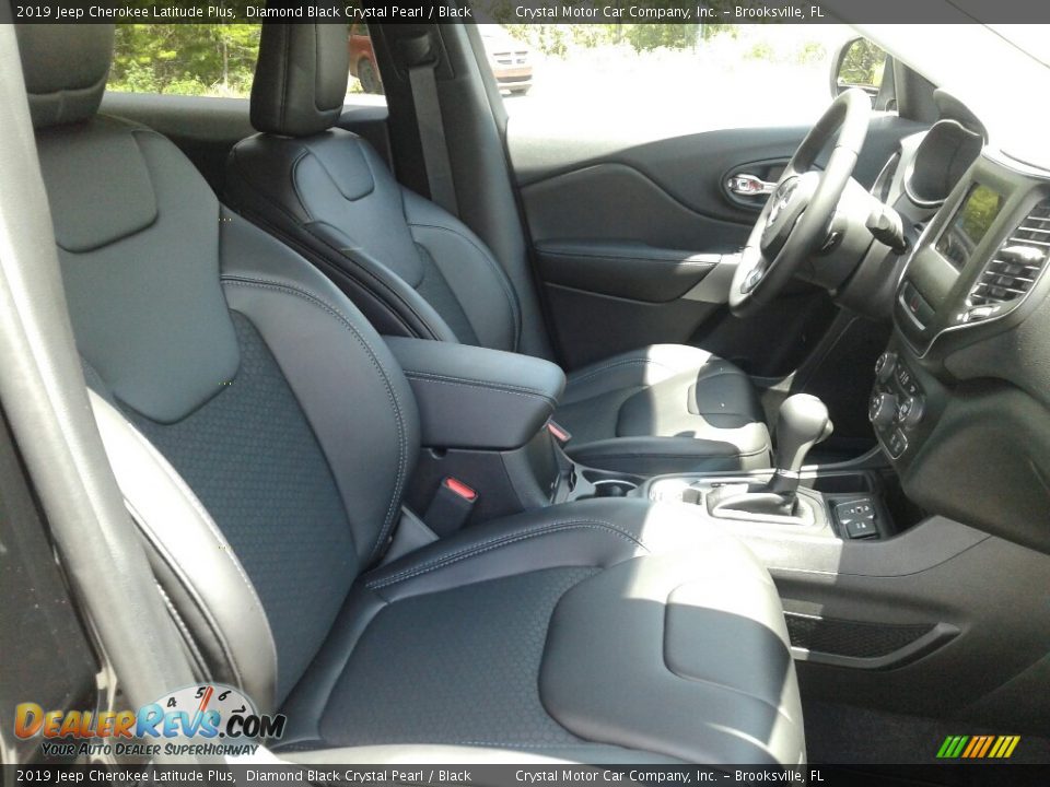 2019 Jeep Cherokee Latitude Plus Diamond Black Crystal Pearl / Black Photo #12
