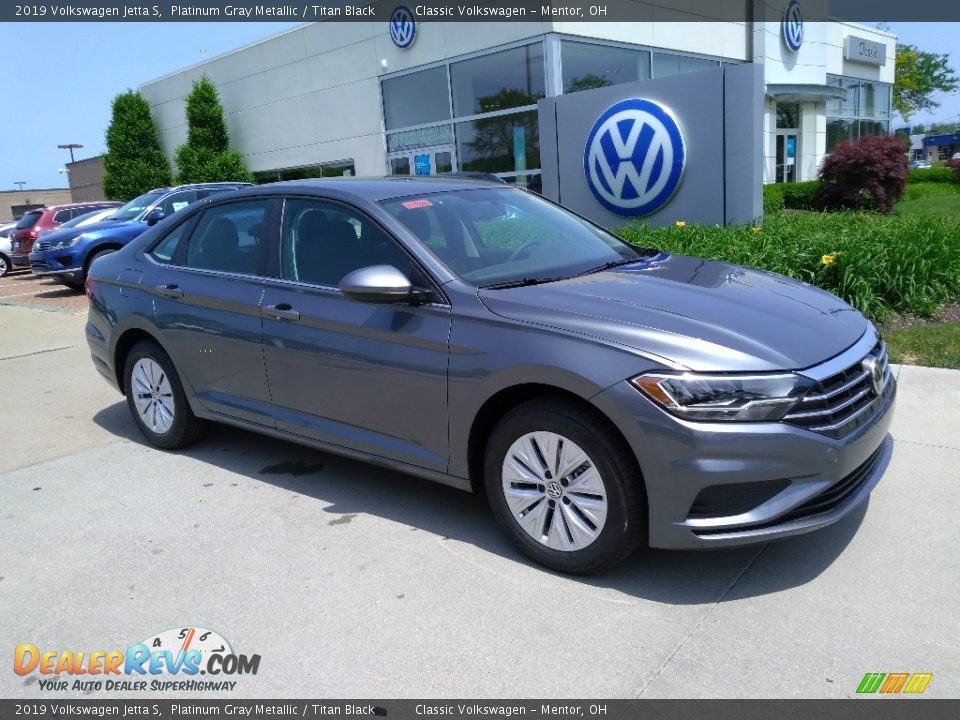 Front 3/4 View of 2019 Volkswagen Jetta S Photo #2