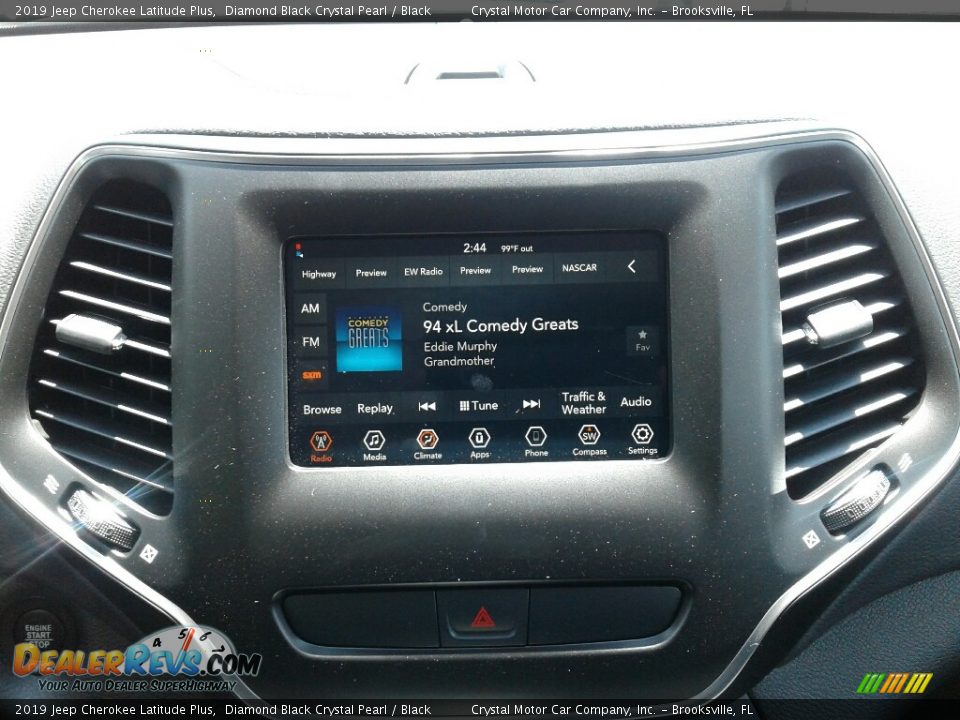 2019 Jeep Cherokee Latitude Plus Diamond Black Crystal Pearl / Black Photo #15