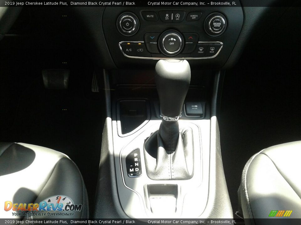 2019 Jeep Cherokee Latitude Plus Diamond Black Crystal Pearl / Black Photo #16