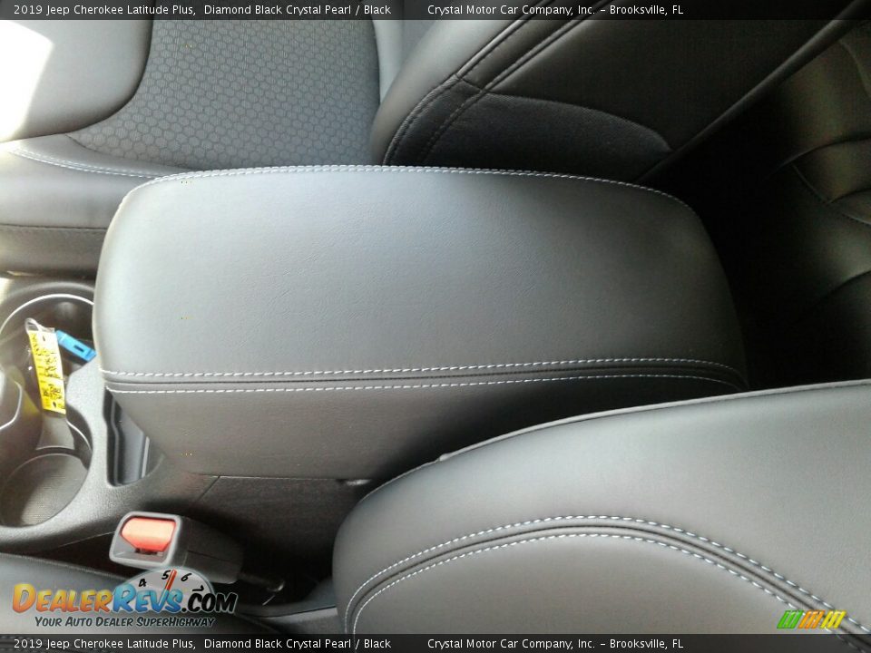 2019 Jeep Cherokee Latitude Plus Diamond Black Crystal Pearl / Black Photo #18