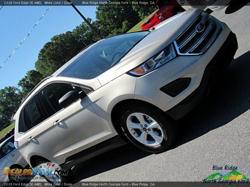 2018 Ford Edge SE AWD White Gold / Dune Photo #26