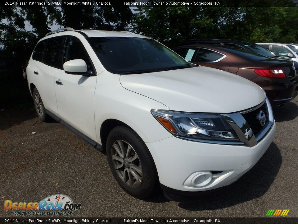 2014 Nissan Pathfinder S AWD Moonlight White / Charcoal Photo #4