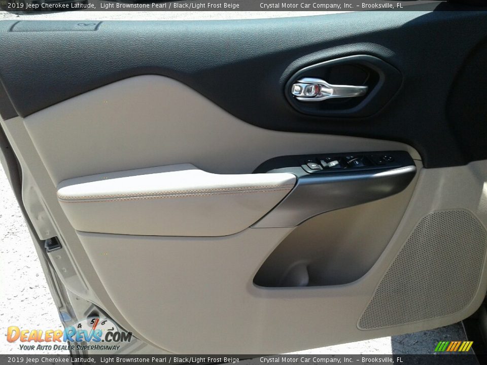 2019 Jeep Cherokee Latitude Light Brownstone Pearl / Black/Light Frost Beige Photo #17