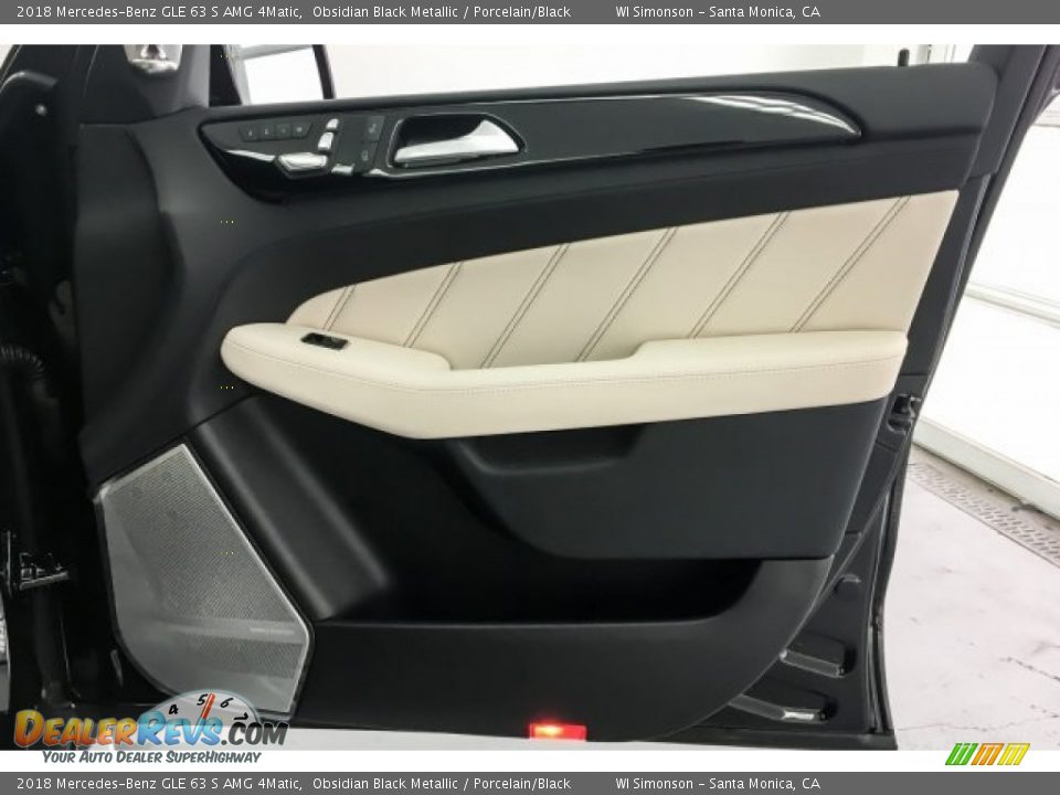 Door Panel of 2018 Mercedes-Benz GLE 63 S AMG 4Matic Photo #30
