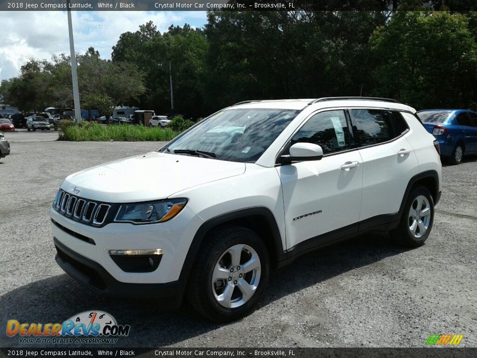 2018 Jeep Compass Latitude White / Black Photo #1