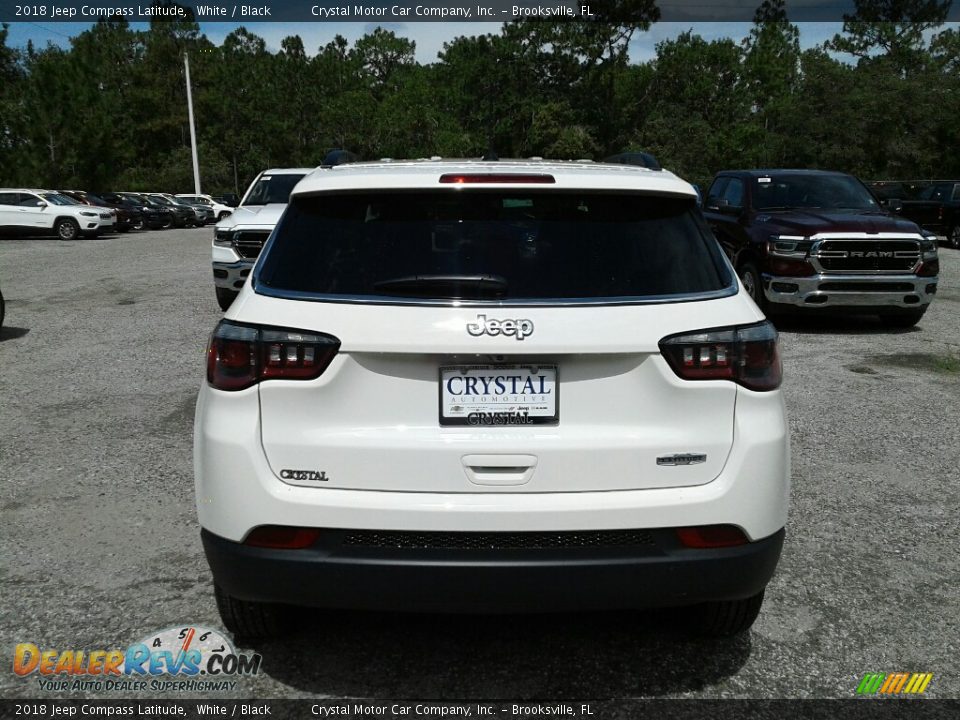 2018 Jeep Compass Latitude White / Black Photo #4