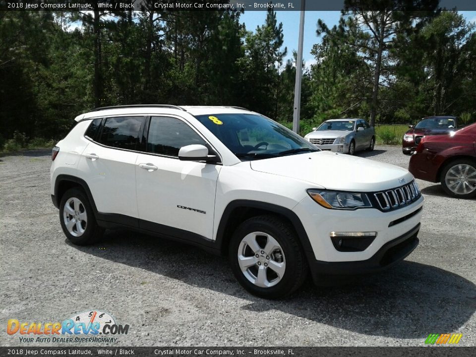 2018 Jeep Compass Latitude White / Black Photo #7