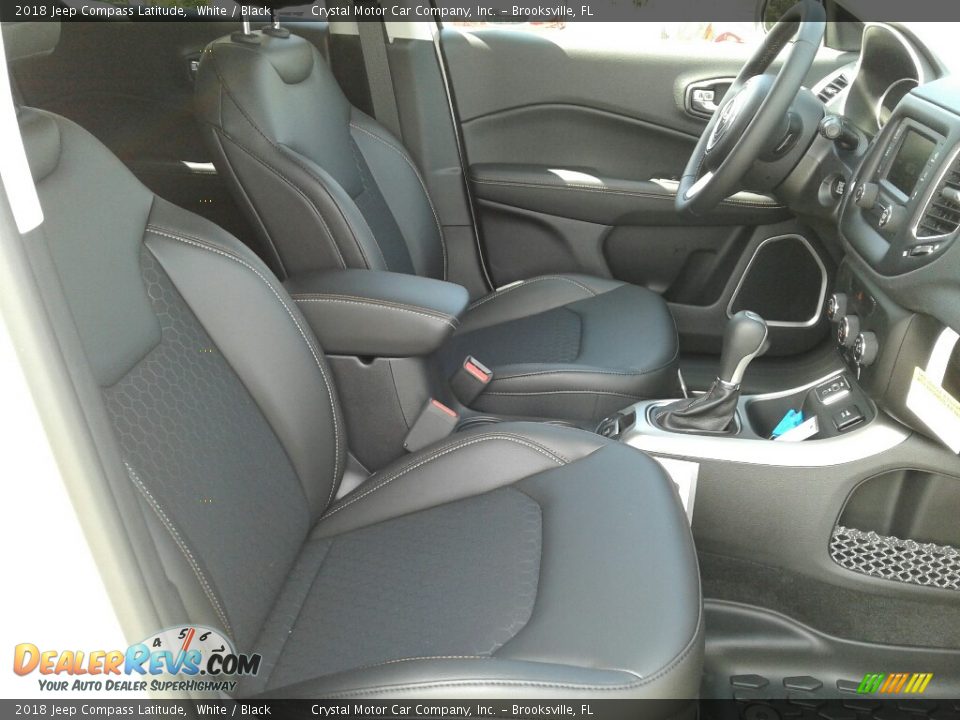 2018 Jeep Compass Latitude White / Black Photo #12