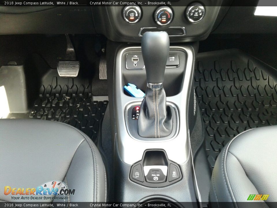 2018 Jeep Compass Latitude White / Black Photo #16