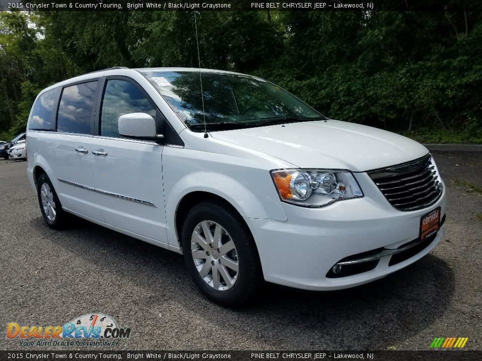 2015 Chrysler Town & Country Touring Bright White / Black/Light Graystone Photo #1