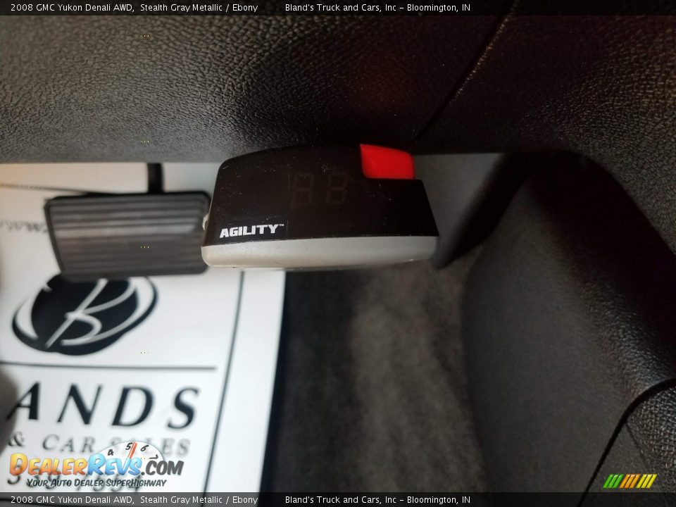 2008 GMC Yukon Denali AWD Stealth Gray Metallic / Ebony Photo #28