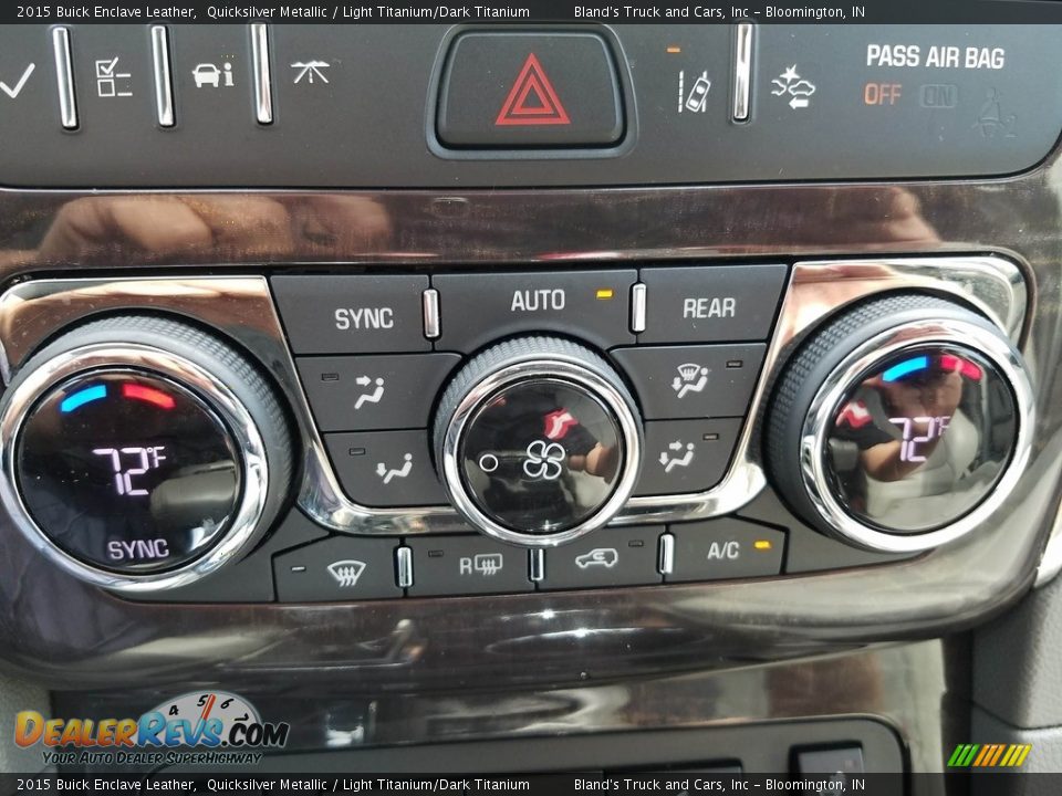 2015 Buick Enclave Leather Quicksilver Metallic / Light Titanium/Dark Titanium Photo #31