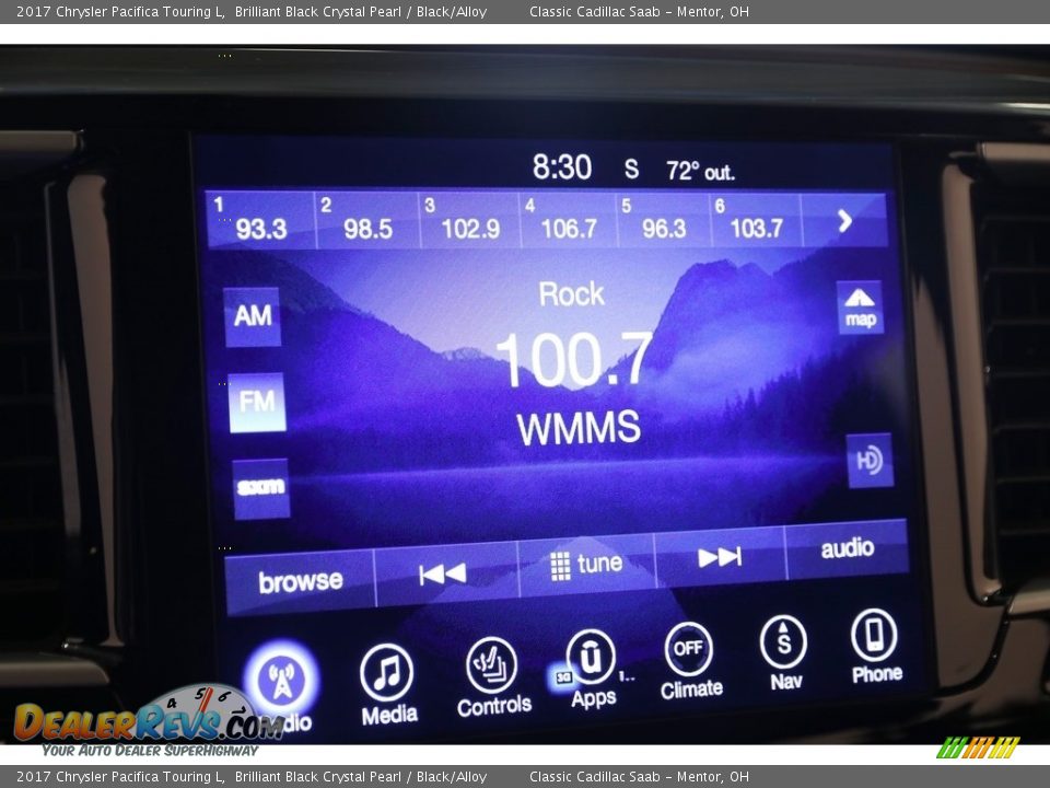 2017 Chrysler Pacifica Touring L Brilliant Black Crystal Pearl / Black/Alloy Photo #10