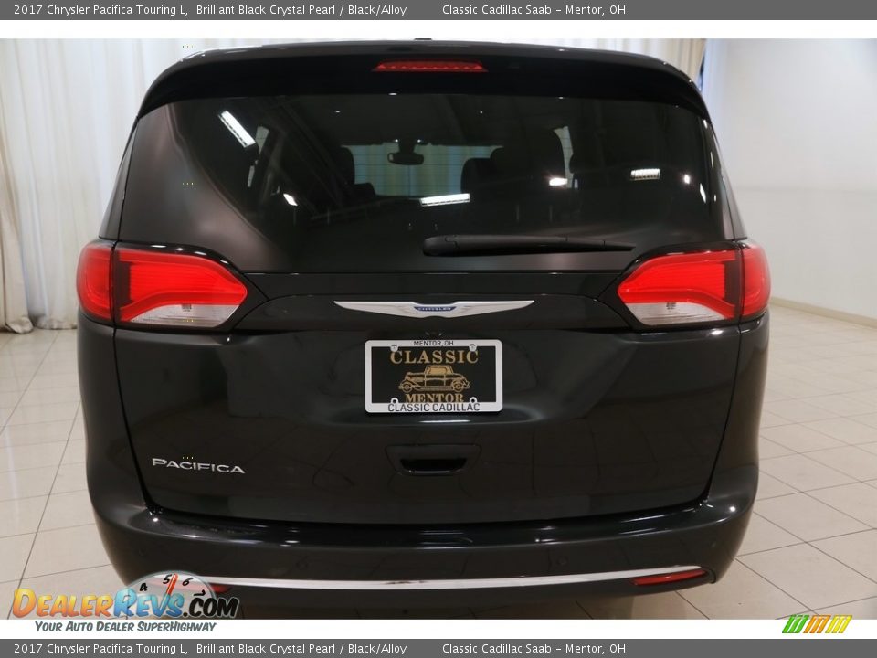 2017 Chrysler Pacifica Touring L Brilliant Black Crystal Pearl / Black/Alloy Photo #27