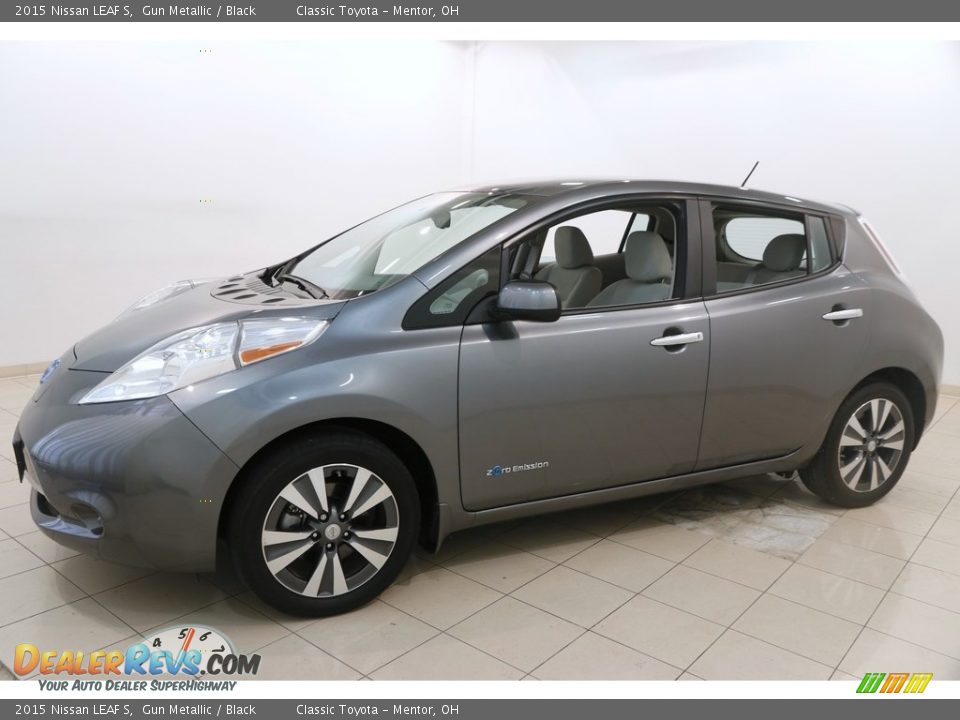 2015 Nissan LEAF S Gun Metallic / Black Photo #3