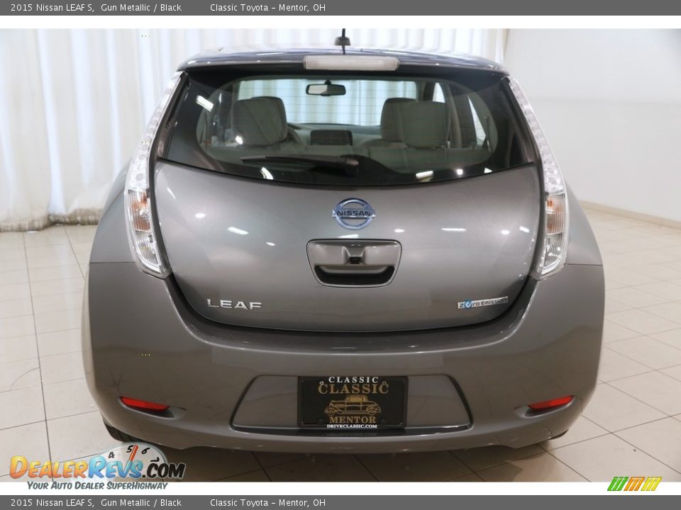 2015 Nissan LEAF S Gun Metallic / Black Photo #18