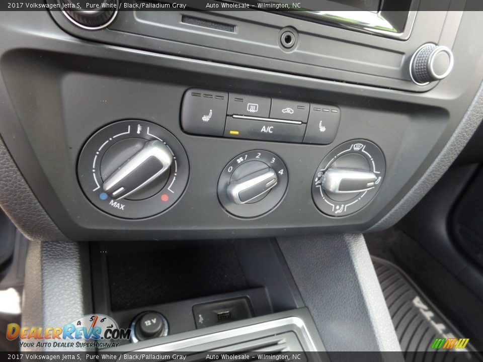 2017 Volkswagen Jetta S Pure White / Black/Palladium Gray Photo #19