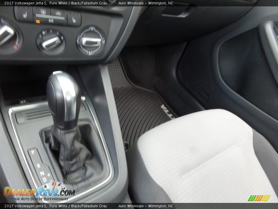 2017 Volkswagen Jetta S Pure White / Black/Palladium Gray Photo #20