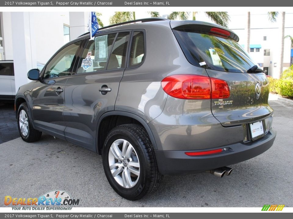2017 Volkswagen Tiguan S Pepper Gray Metallic / Charcoal Photo #7