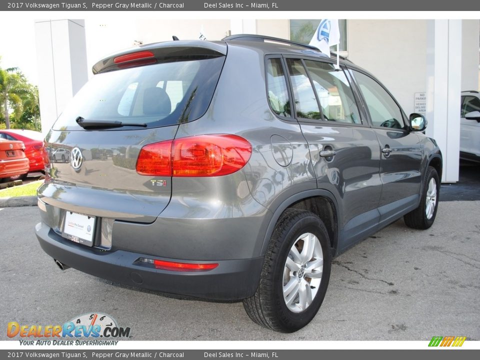 2017 Volkswagen Tiguan S Pepper Gray Metallic / Charcoal Photo #10