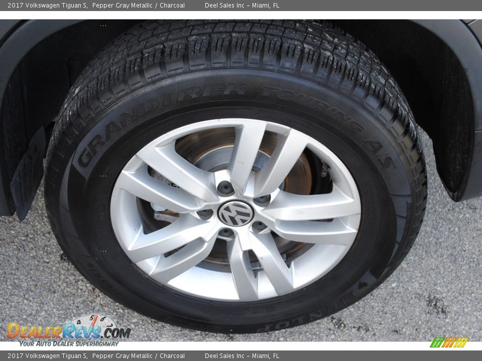 2017 Volkswagen Tiguan S Pepper Gray Metallic / Charcoal Photo #11
