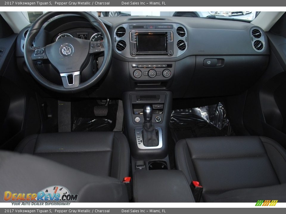 2017 Volkswagen Tiguan S Pepper Gray Metallic / Charcoal Photo #13