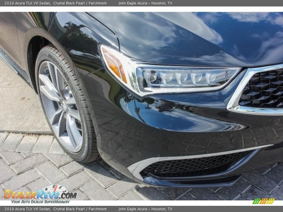2019 Acura TLX V6 Sedan Crystal Black Pearl / Parchment Photo #10