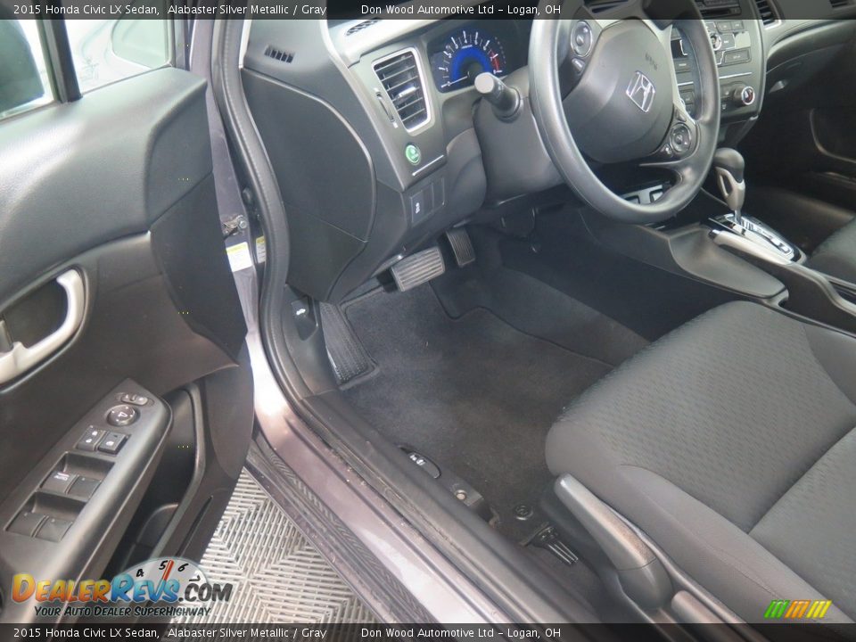 2015 Honda Civic LX Sedan Alabaster Silver Metallic / Gray Photo #33