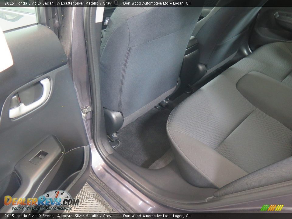 2015 Honda Civic LX Sedan Alabaster Silver Metallic / Gray Photo #34