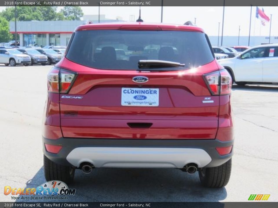 2018 Ford Escape SE Ruby Red / Charcoal Black Photo #23
