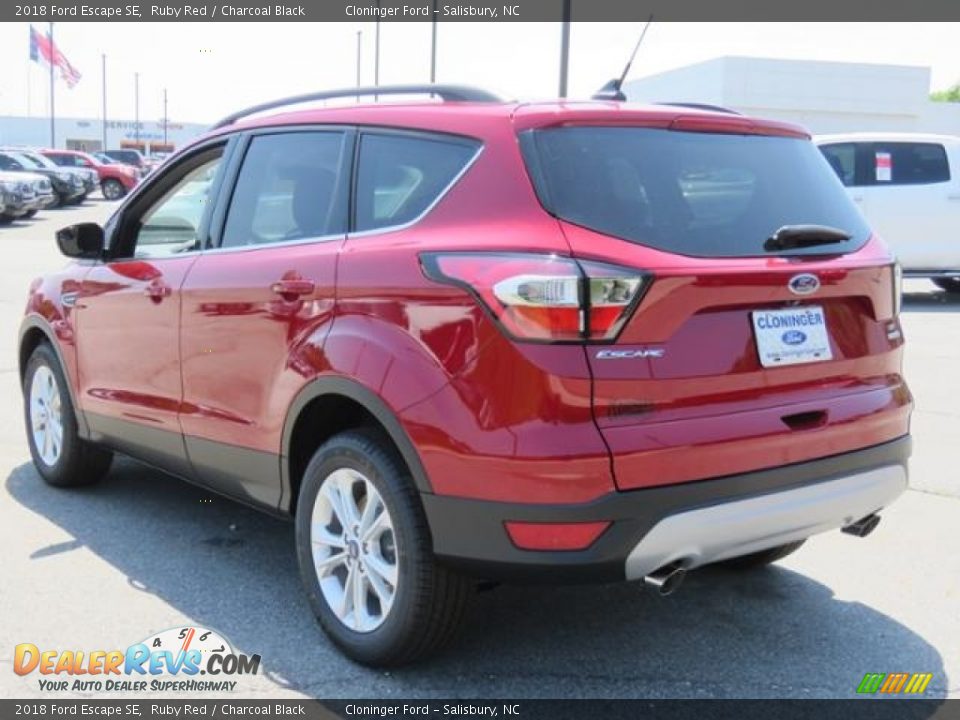 2018 Ford Escape SE Ruby Red / Charcoal Black Photo #24