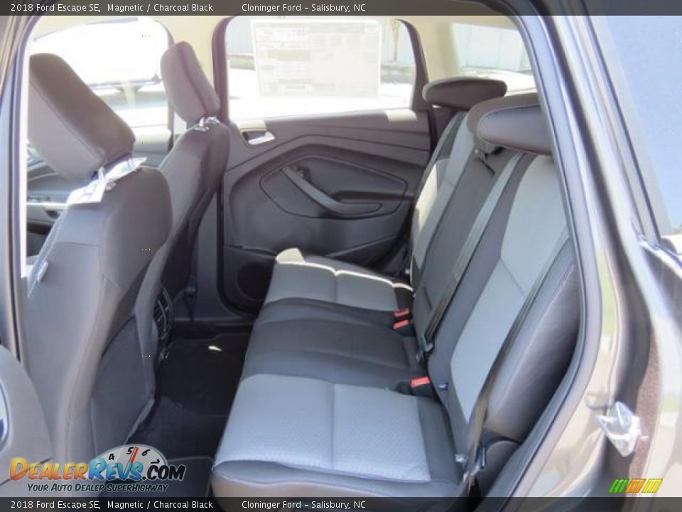 2018 Ford Escape SE Magnetic / Charcoal Black Photo #6
