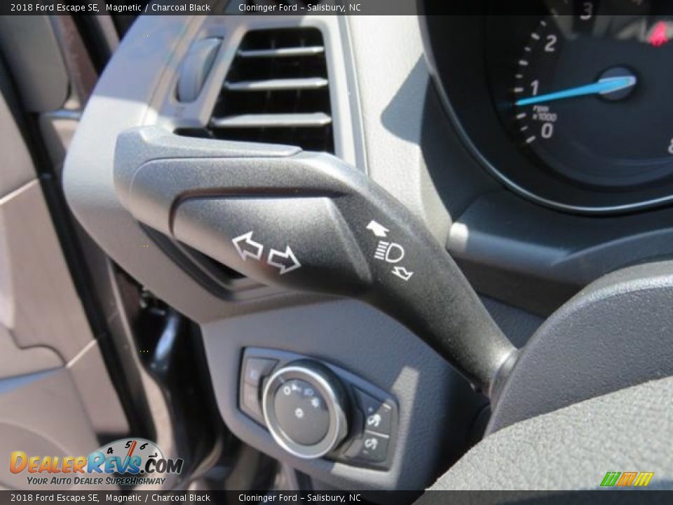 2018 Ford Escape SE Magnetic / Charcoal Black Photo #18