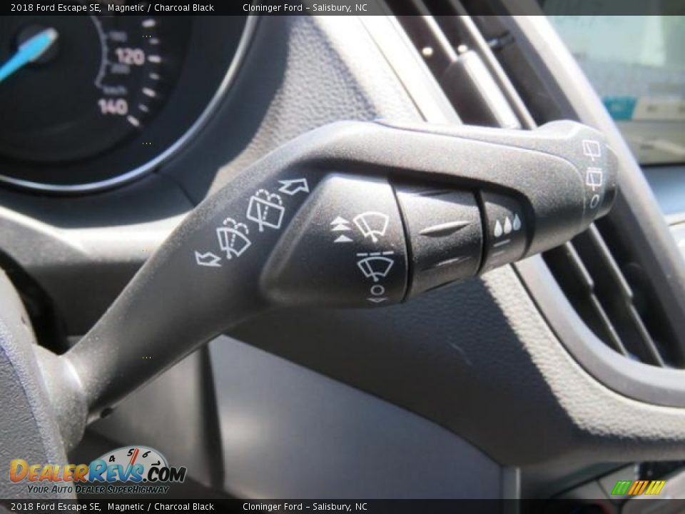 2018 Ford Escape SE Magnetic / Charcoal Black Photo #19