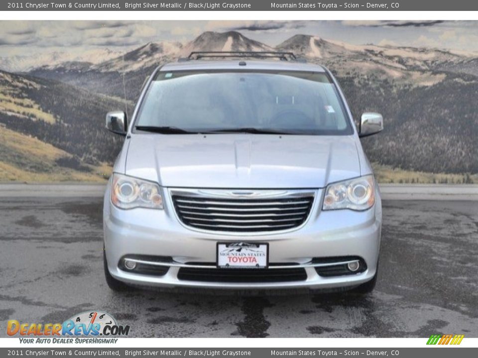 2011 Chrysler Town & Country Limited Bright Silver Metallic / Black/Light Graystone Photo #4