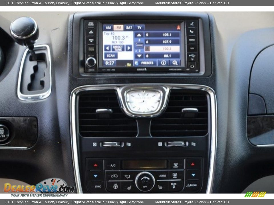 2011 Chrysler Town & Country Limited Bright Silver Metallic / Black/Light Graystone Photo #15