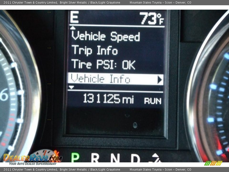 2011 Chrysler Town & Country Limited Bright Silver Metallic / Black/Light Graystone Photo #31