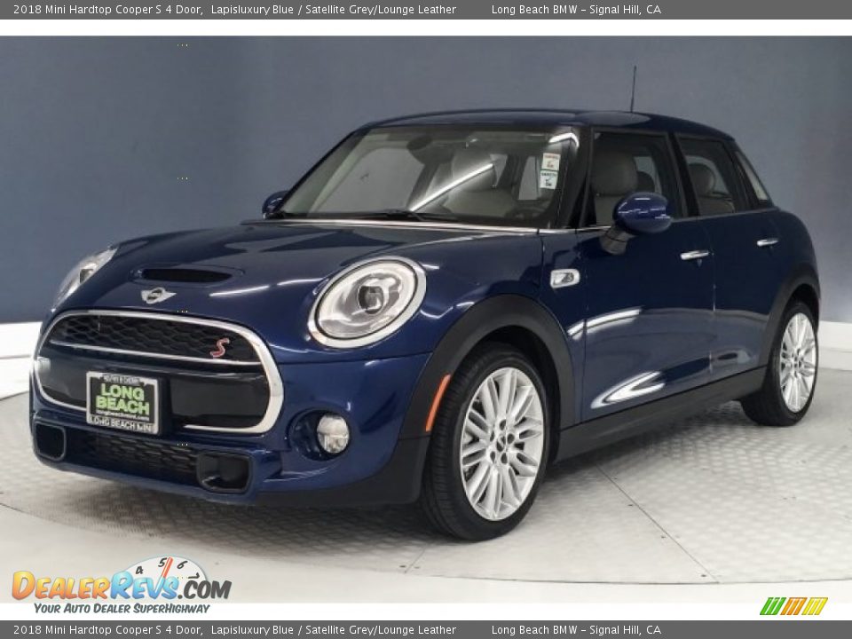 Front 3/4 View of 2018 Mini Hardtop Cooper S 4 Door Photo #13