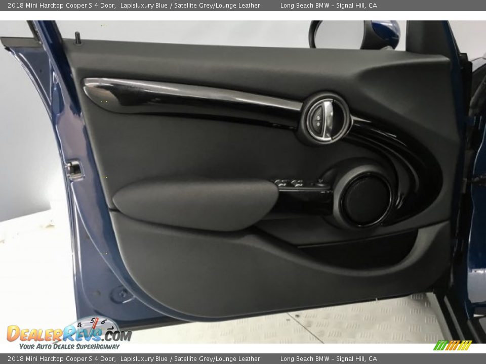 Door Panel of 2018 Mini Hardtop Cooper S 4 Door Photo #22