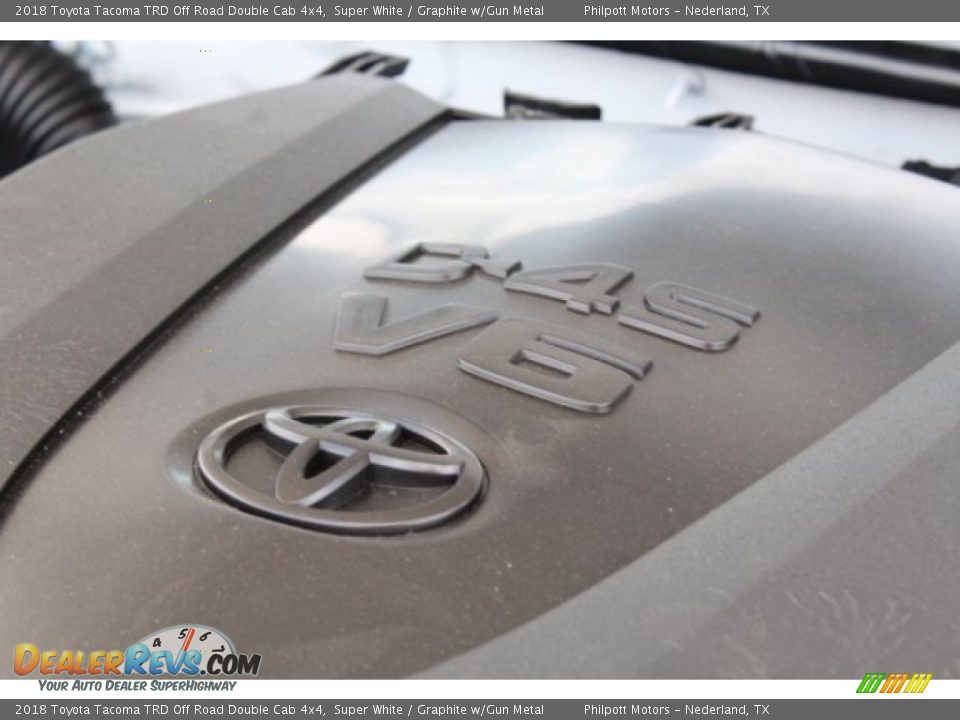 2018 Toyota Tacoma TRD Off Road Double Cab 4x4 Super White / Graphite w/Gun Metal Photo #34