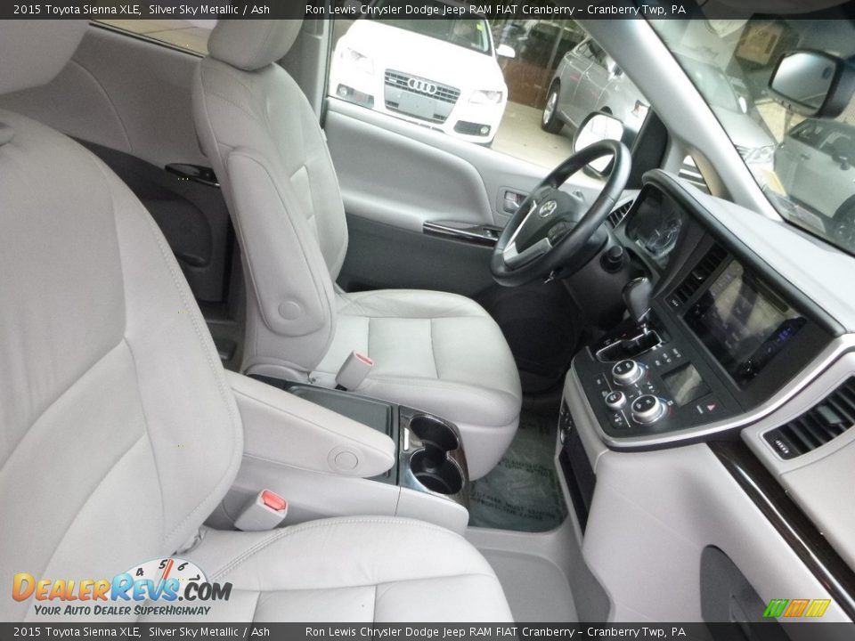 2015 Toyota Sienna XLE Silver Sky Metallic / Ash Photo #10