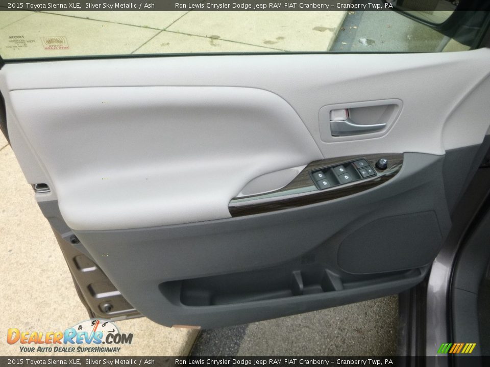 2015 Toyota Sienna XLE Silver Sky Metallic / Ash Photo #13