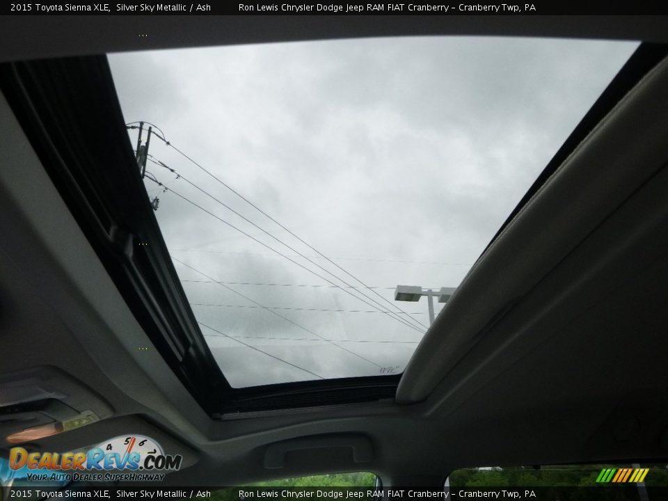 2015 Toyota Sienna XLE Silver Sky Metallic / Ash Photo #16